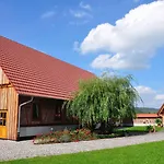 Zur Pferdetraenke Schleid