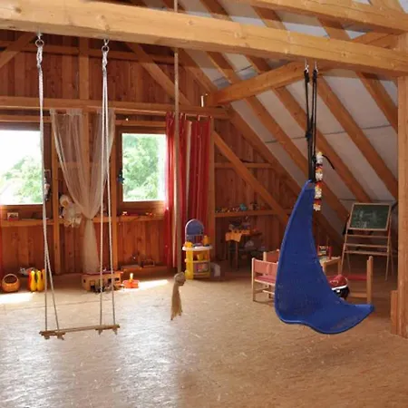 Zur Pferdetraenke Otel