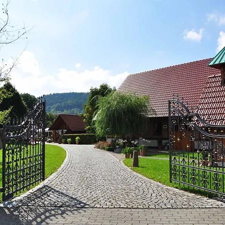 Zur Pferdetraenke * Schleid