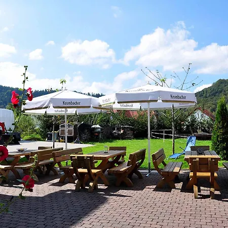 Zur Pferdetraenke Otel *