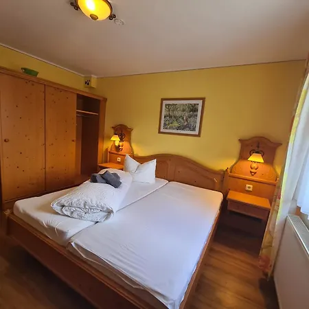 Zur Pferdetraenke Hotel