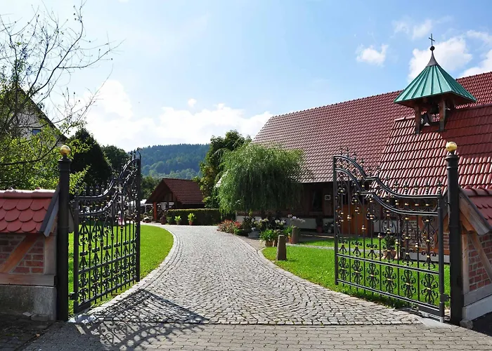 Zur Pferdetraenke * Schleid